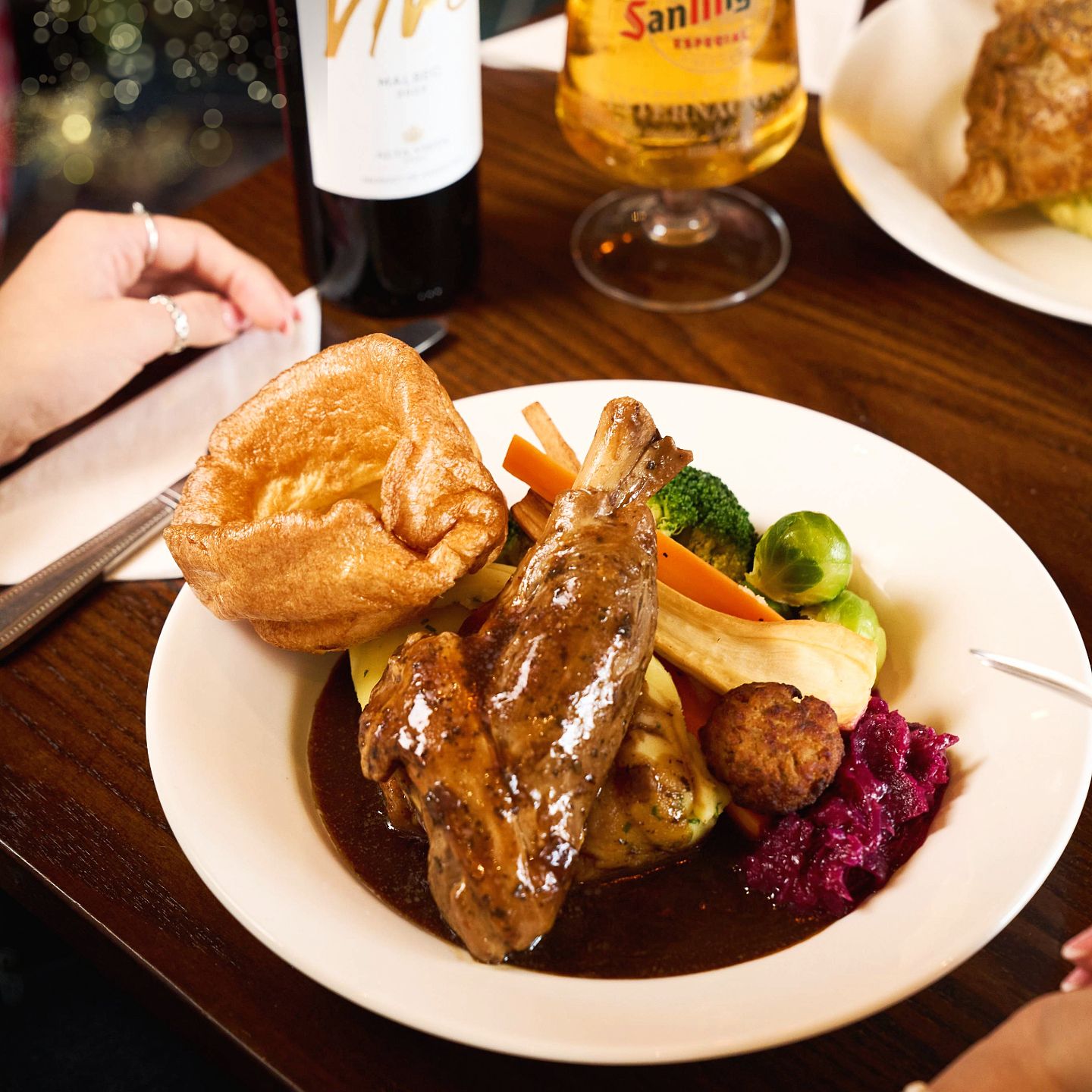 Christmas Day 2025 Lunch, Dinner & Dining at The White Horse in Broughton Astley