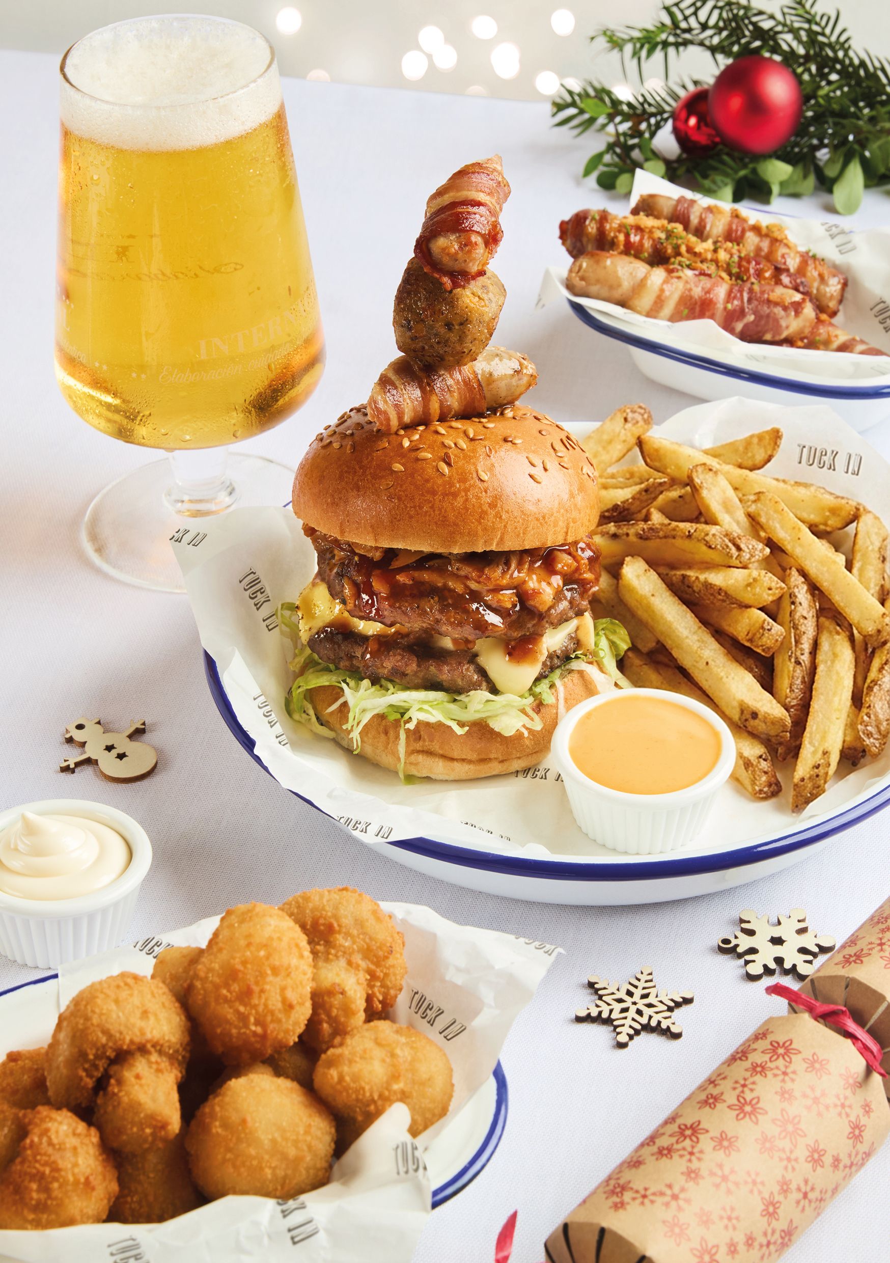 Festive Lunch & Dinner at The White Horse in Broughton Astley